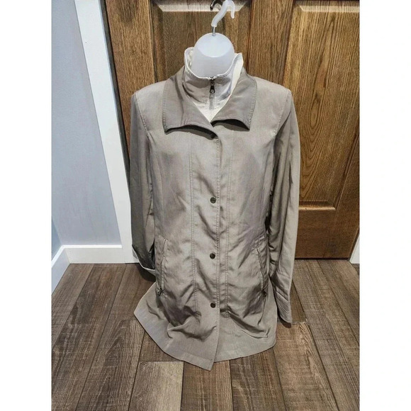 Fleet Street Jackets & Blazers - Fleet Street  Rain Light Jacket Sz Med Green Womens Full Zip + Snaps Zip Pockets